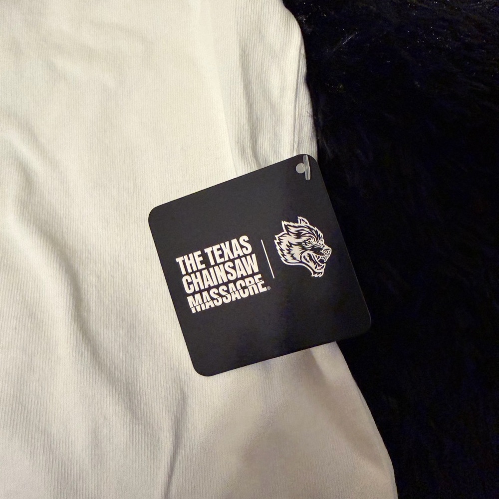 Darc Sport x Texas Chainsaw Massacre Tee 2XL NWT Horror Gym Streetwear - Picture 3 of 4